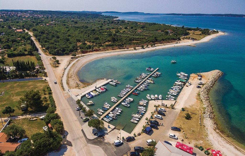 Holiday Home Ivan ペロイ エクステリア 写真